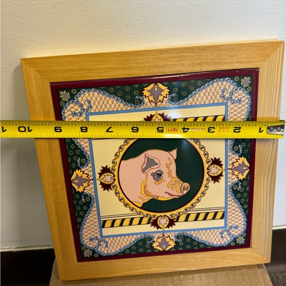 Sigma Tastesetter 10" Framed Ceramic Pig Tile Trivet / Wall Hanging Hand Decorat - Picture 6 of 6